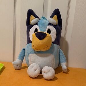 Bluey plush back pack Like New! 12”